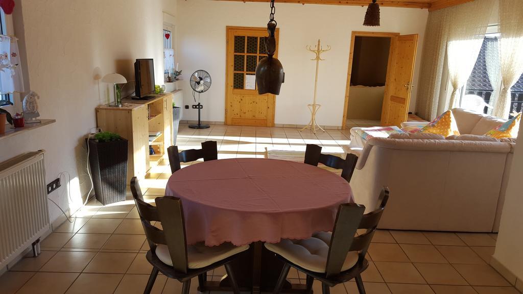 Ferienwohnung Weingut Leis Oestrich-Winkel Chambre photo